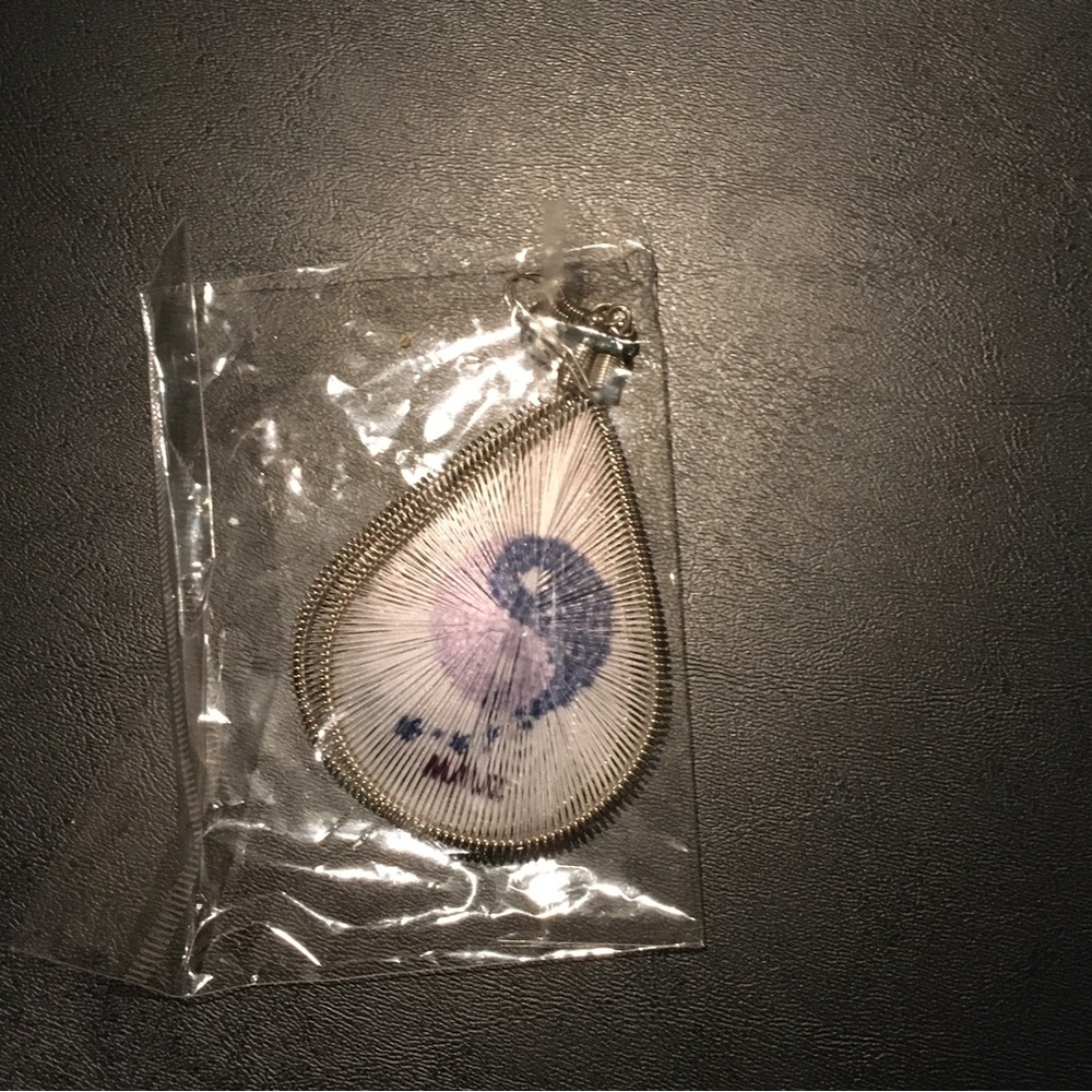 Maui Hawaii woven teardrop hoop earrings Yin Yang purple blue white silver tone